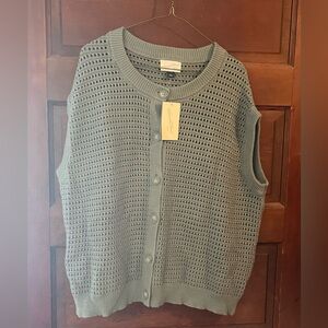 NWT Universal Thread Sleeveless Sweater